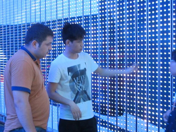 外國客商來洪海公司考察下單 外國客商來洪海公司考察下單